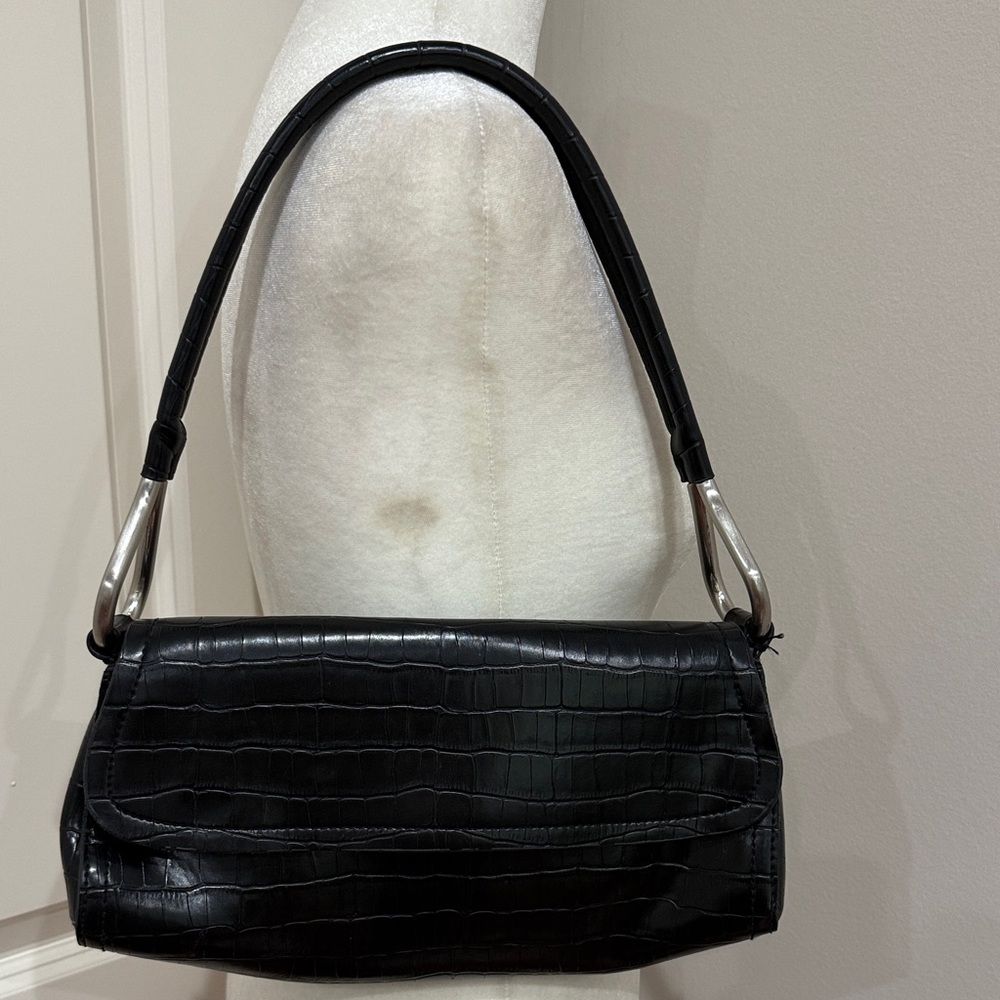 Bueno Black Croc-Embossed Shoulder Bag